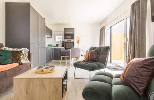 Saint-Lo Apartamento | Casa móvil confortable con terraza en Saint-Lô