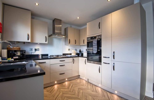 Gloucester Casa | 30%OFFMonthly|Parking|Sleeps6|FreeWifi|contractors