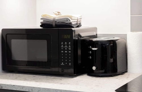 Manchester Hotel | Ensuite Rooms w/Kitchen Access by Irwell Stays