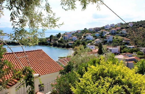 Volos Cabaña | Villa Alpha Sea View With Pool