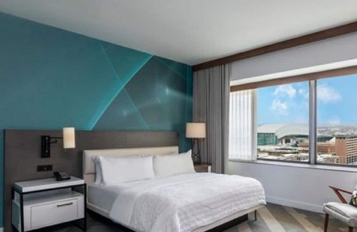 Houston Convention District Hotel | Pleasant Stay, Convenient Location! 3 Family-friendly Units, Pets Allowed!