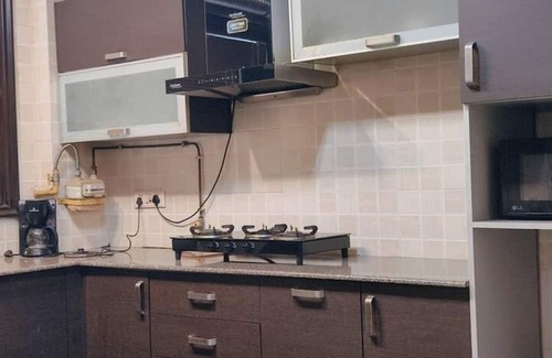 Greater Kailash Apartamento | 1BHK- GK 1 near Market by HostMyStay