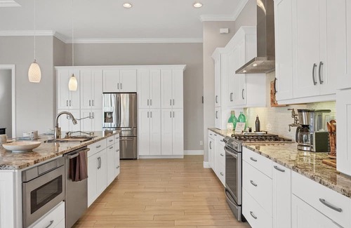 Burnt Store Isles Casa | Burnt Store Isles Luxury Canal Retreat - Private Pool + Spa + Outdoor Kitchen