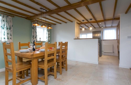 Pen-y-sarn Casa | Pass the Keys | Modern, Character Welsh Cottage with Garden