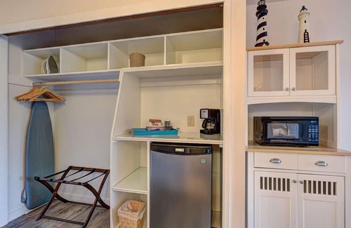 Otter Rock Apartamento | Panoramic Oceanview Room w/King Bed + Kitchenette