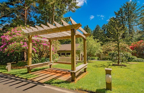 Otter Rock Apartamento | Spacious Two-Level Ocean-View Villa with Loft