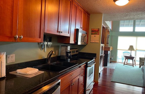 Otter Rock Apartamento | Ocean-View Suite with Loft & Full Kitchen