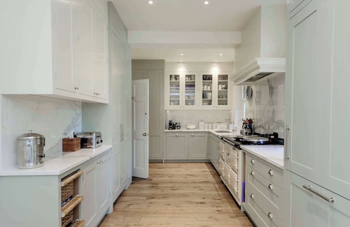 West Hill Casa | Beautiful Family Home w/Garden & Pool - Wimbledon
