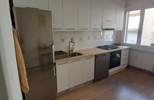 Vittorio Veneto Apartamento | Apartamento de cuatro habitaciones (Central Apt. Vittorio Veneto)