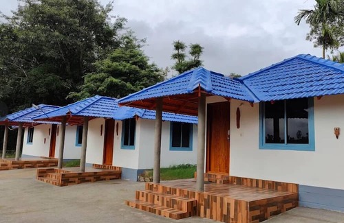 Gonikoppal Cabaña | Field View Homestay By TERASTAY