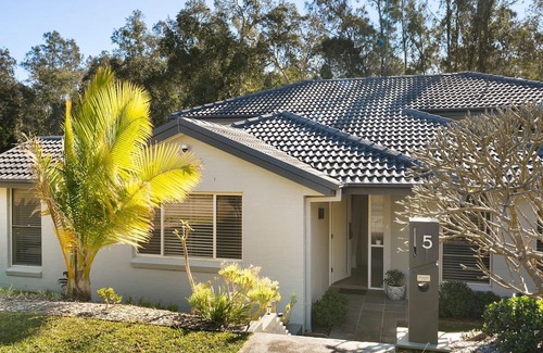 Hyland Park Casa | A Tranquil Bushland Escape Near the Beach