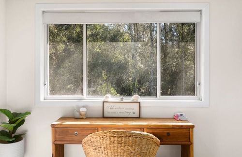 Hyland Park Casa | A Tranquil Bushland Escape Near the Beach