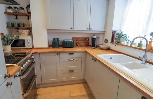 Beccles Casa | 11 BALLYGATE, pet friendly, character holiday cottage in Beccles