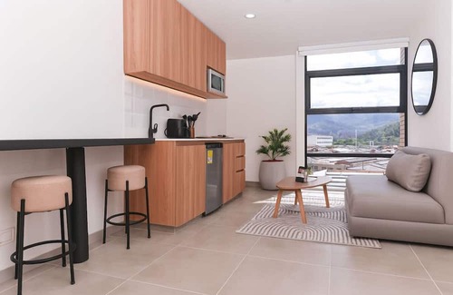San Diego Apartamento | Friends’ Gateway – 1BR Design Apt w/Jacuzzi