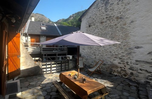 Orgeix Casa | Holiday Home 'Maison De Village' with Private Terrace