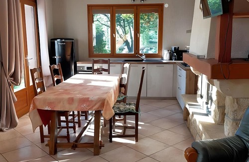 Rentieres Cabaña | Cottage 'De La Fermette Aubepines' with Shared Pool, Private Terrace and Wi-Fi