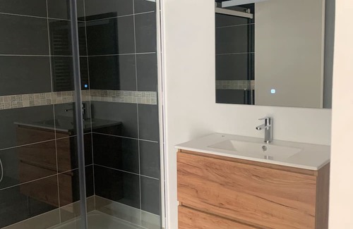 Hanvec Apartamento | Studio Apartment '1' with Private Terrace, Shared Garden and Wi-Fi