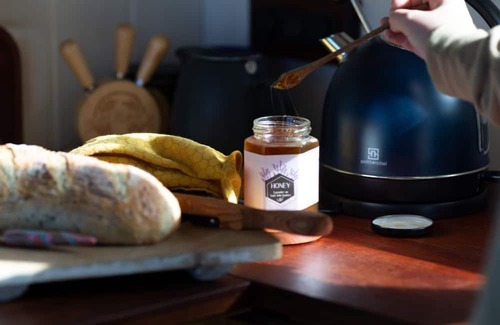Georges Plains Cabina | Rustic Range Retreat @ Charlotte's Hut nStay, Relax, Unwind & Reconnect