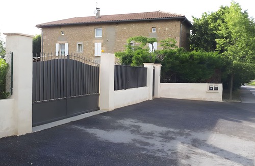 Chatuzange-le-Goubet Casa | Gîte la ferme de musan