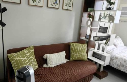 Project 8 Apartamento | Tranquil apartment with a view at Congressional Ave. in Quezon City!