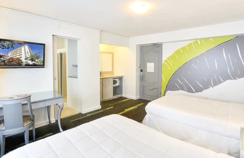 Miramar Hotel | Boutique-Style Room Near Old San Juan – 5 Min Drive to Historic Sites