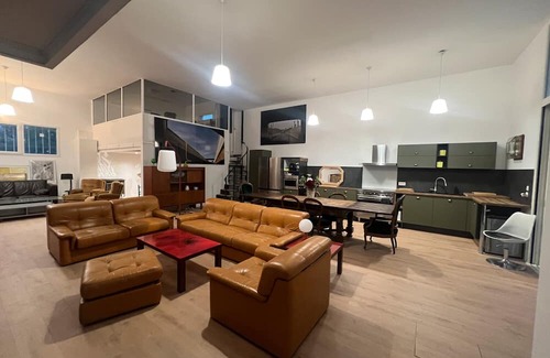 Espira de l'Agly Casa | Spacious Artist's Studio Duplex