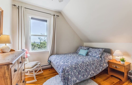 Brule Point Otro | Family sized farmhouse with ocean views and indoor pool near Tatamagouche.