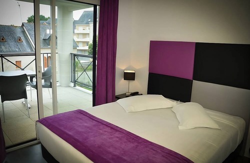 La Baule-Escoublac Hotel | Stylish Hotel in La Baule Escoublac! Pets Allowed, Outdoor Swimming Pool!