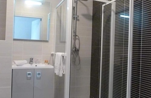La Baule-Escoublac Hotel | Stylish Hotel in La Baule Escoublac! Pets Allowed, Outdoor Swimming Pool!