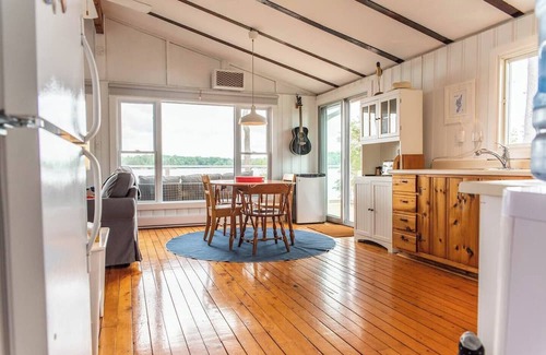 Rideau Lakes Casa | Barber Pointe Cottage