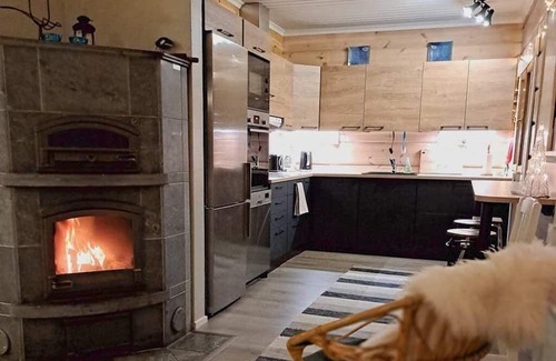 Hiukkajoki Casa | Blue vacation home