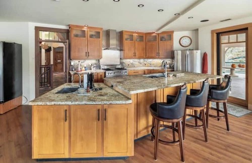 Central Okanagan Casa | Oasis in Oyama