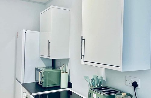 Wainscot Apartamento | Cozy Flats Near Strood Station