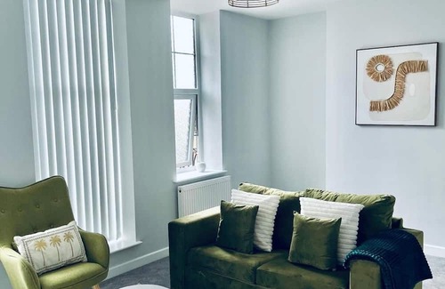 Wainscot Apartamento | Cozy Flats Near Strood Station