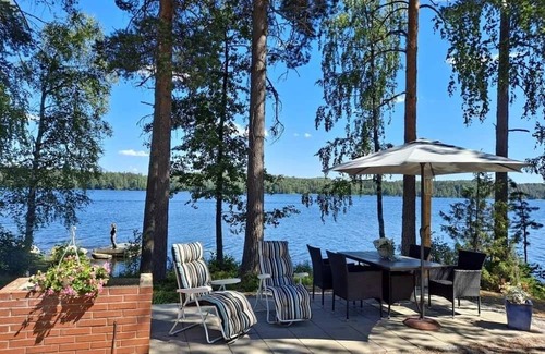 Hiukkajoki Casa | Red vacation home