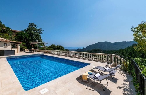 Saint-Raphael Villa | Luxury villa, set in the hills in a quiet securedomain, with amazing views of the hills and the sea - 2303
