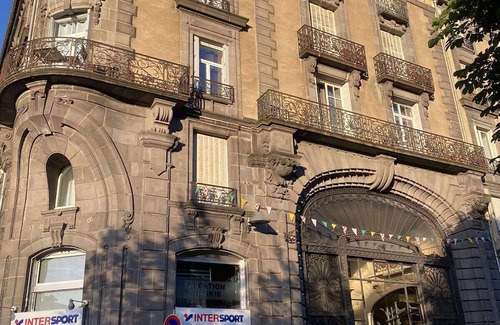 Mont-Dore Apartamento | Studio in the heart of downtown located in the former Palace du Mont dore