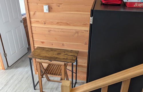Alert Bay Apartamento | Waterfront Sitka Suite at Gordie's Central Steps to Shops Ocean Views