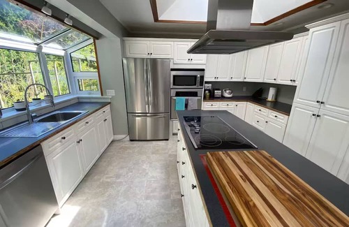 Delta Casa | Character House on Shoreline.