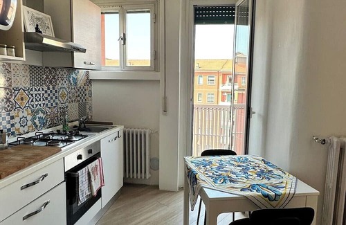 Lorenteggio Casa | Bright Green Apartment – Segneri M4