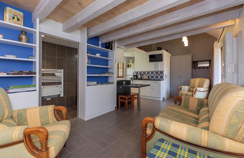 Segur-le-Chateau Casa | Exceptional gite