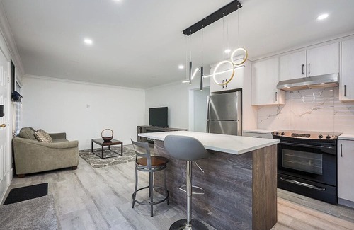 Surrey Newton Apartamento | Lovely studio with AC in charming Surrey