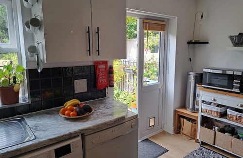 Westbury Casa | Townhouse near to Longleat and Frome