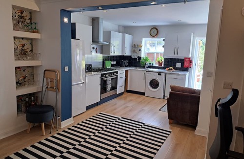 Westbury Casa | Townhouse near to Longleat and Frome