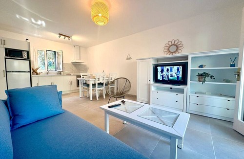 Puerto Luz Apartamento | Apartment 'Addaia' with Mountain Views, Shared Pool and Wi-Fi