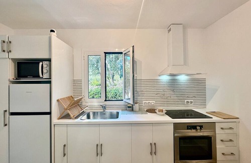 Puerto Luz Apartamento | Apartment 'Addaia' with Mountain Views, Shared Pool and Wi-Fi