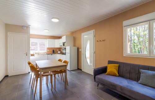 Thenon Casa | Authentic Stay in Dordogne – Comfortable Gîte with Heated Pool