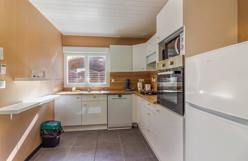 Thenon Casa | Authentic Stay in Dordogne – Comfortable Gîte with Heated Pool