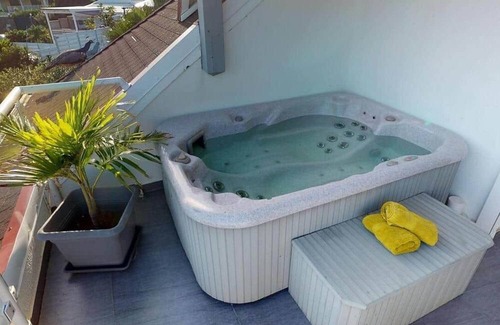 French Cul de Sac Apartamento | Mango Loft with jacuzzi and view