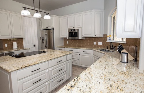 Austin Casa | Spacious 7-bedroom house at the junction of Austin, Driftwood & Dripping Springs